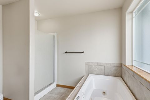 Tiny photo for 602 Barton Road, Eagle Point, OR 97524 (MLS # 220219412)