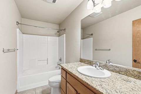 Tiny photo for 602 Barton Road, Eagle Point, OR 97524 (MLS # 220219412)
