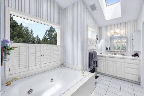 Tiny photo for 64629 Horseman Lane, Bend, OR 97703 (MLS # 220223455)