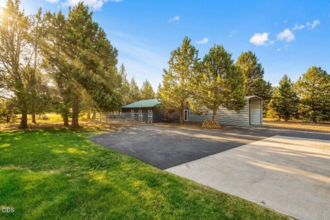 Tiny photo for 64629 Horseman Lane, Bend, OR 97703 (MLS # 220223455)