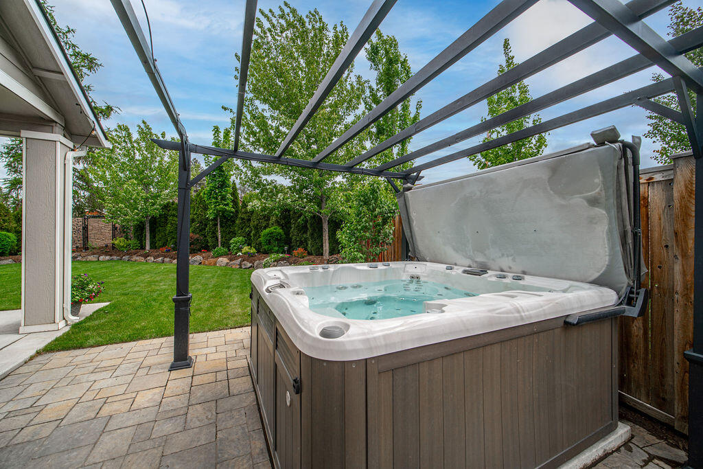 Alpenglow Estates S - Residential