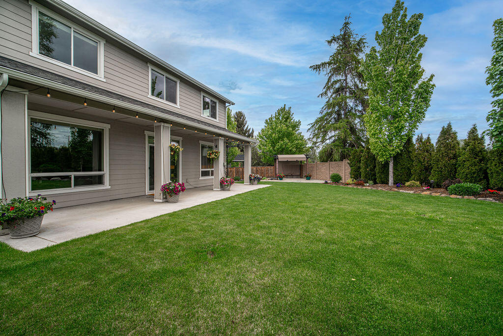 Alpenglow Estates S - Residential