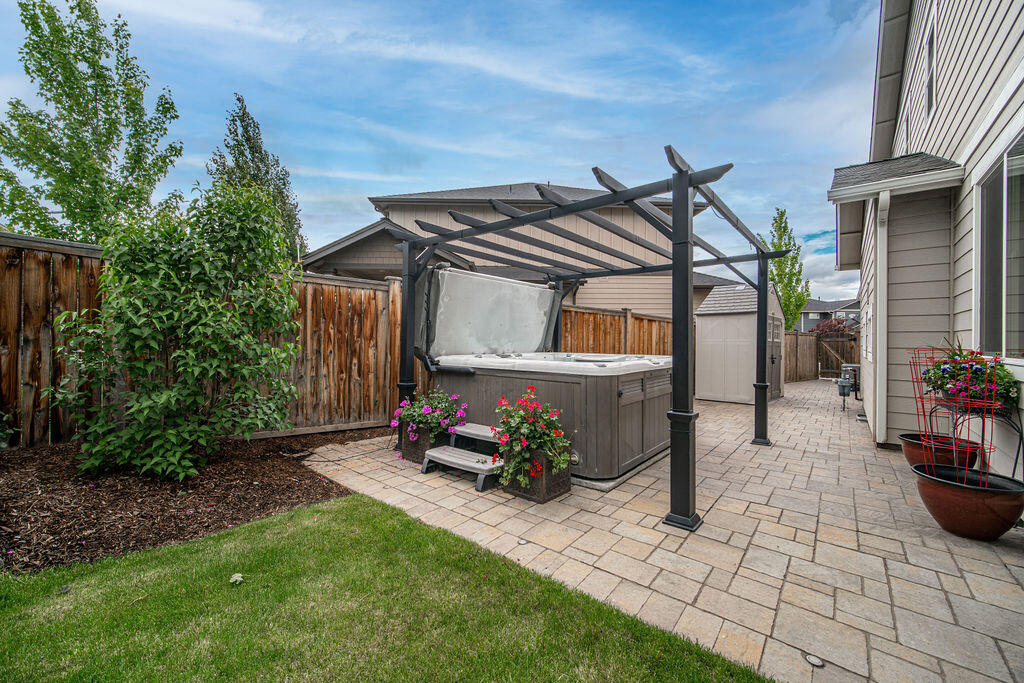 Alpenglow Estates S - Residential