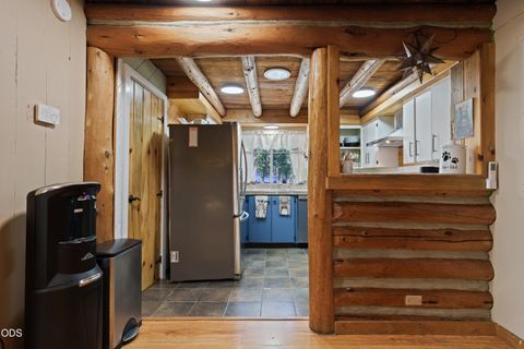 Tiny photo for 15715 Camino De Oro Avenue, La Pine, OR 97739 (MLS # 220225013)
