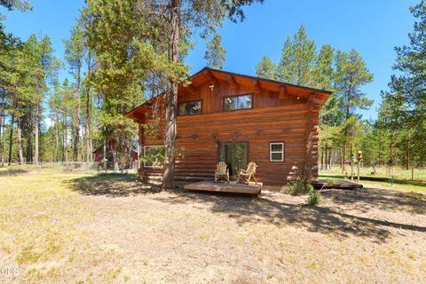 Tiny photo for 15715 Camino De Oro Avenue, La Pine, OR 97739 (MLS # 220225013)