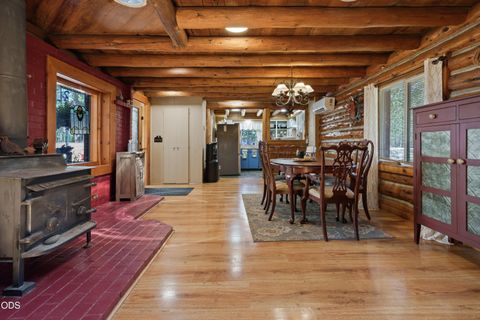 Tiny photo for 15715 Camino De Oro Avenue, La Pine, OR 97739 (MLS # 220225013)