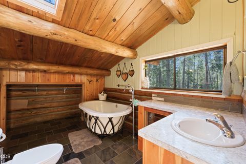 Tiny photo for 15715 Camino De Oro Avenue, La Pine, OR 97739 (MLS # 220225013)