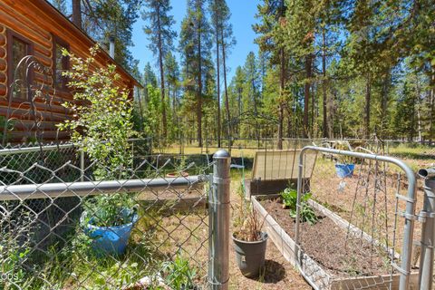 Tiny photo for 15715 Camino De Oro Avenue, La Pine, OR 97739 (MLS # 220225013)