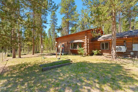 Tiny photo for 15715 Camino De Oro Avenue, La Pine, OR 97739 (MLS # 220225013)