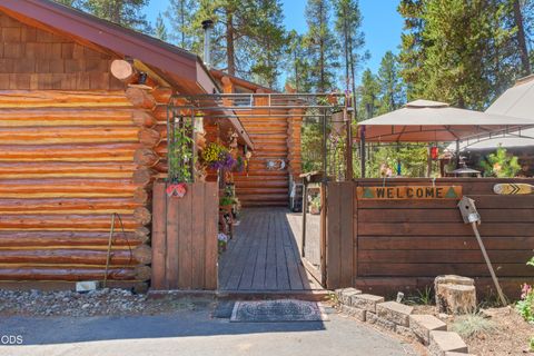 Tiny photo for 15715 Camino De Oro Avenue, La Pine, OR 97739 (MLS # 220225013)