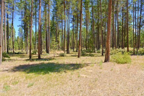 Tiny photo for 15715 Camino De Oro Avenue, La Pine, OR 97739 (MLS # 220225013)