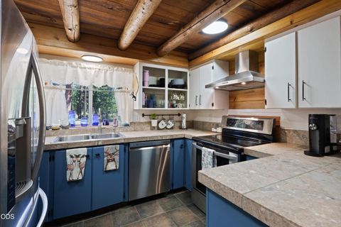 Tiny photo for 15715 Camino De Oro Avenue, La Pine, OR 97739 (MLS # 220225013)