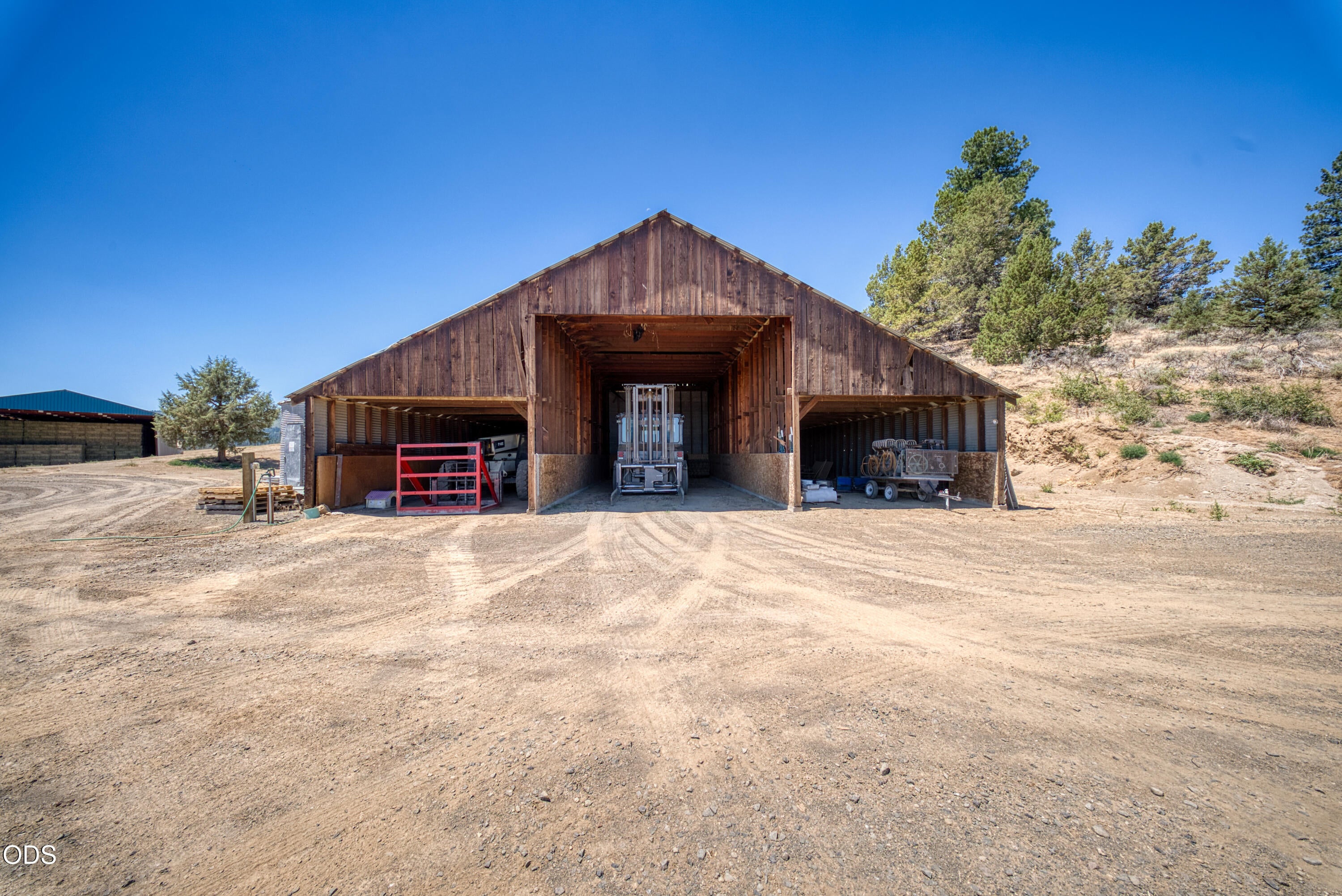10902 Swan Lake Road