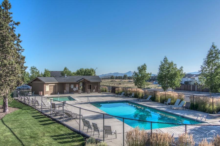 Fieldstone Crossing - Residential