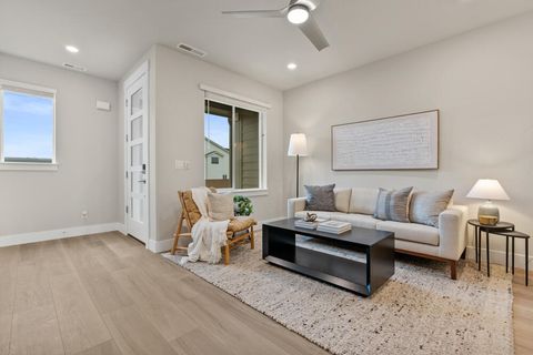 Tiny photo for 20893 SE Denver Drive, Bend, OR 97702 (MLS # 220214941)