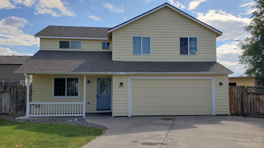 Very nice move-in ready 2-story home in Prineville. This 3 bed, 2.5 bath home is situated at the end of a quiet cul-de-sac in Stone Ridge Subdivision. Interior of home features real hardwood floors, granite kitchen countertops, brand new carpet upstairs and new exterior paint. A privacy fence and deck area is the perfect location for the hot tub which is included. A separate deck area off the east end of the formal dining room offers the perfect shaded area for summer night bbqs. Call for additional information.