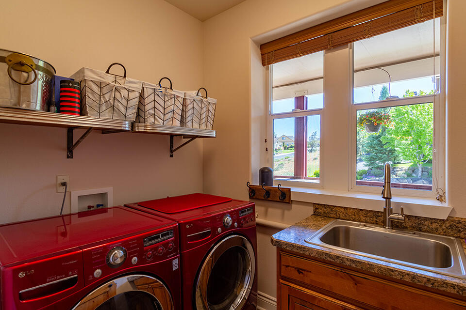 Majestic Ridge - Residential