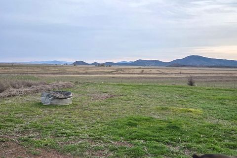Tiny photo for 10852 Oregon 66, Klamath Falls, OR 97601 (MLS # 220219758)
