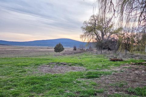 Tiny photo for 10852 Oregon 66, Klamath Falls, OR 97601 (MLS # 220219758)