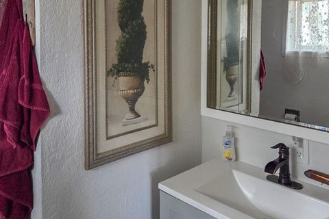 Tiny photo for 10852 Oregon 66, Klamath Falls, OR 97601 (MLS # 220219758)