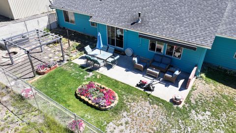 Tiny photo for 144544 Inglewood Road, La Pine, OR 97739 (MLS # 220206692)