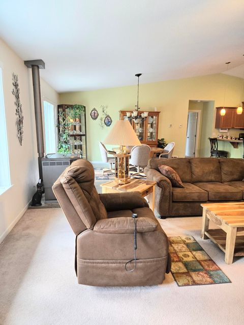 Tiny photo for 144544 Inglewood Road, La Pine, OR 97739 (MLS # 220206692)