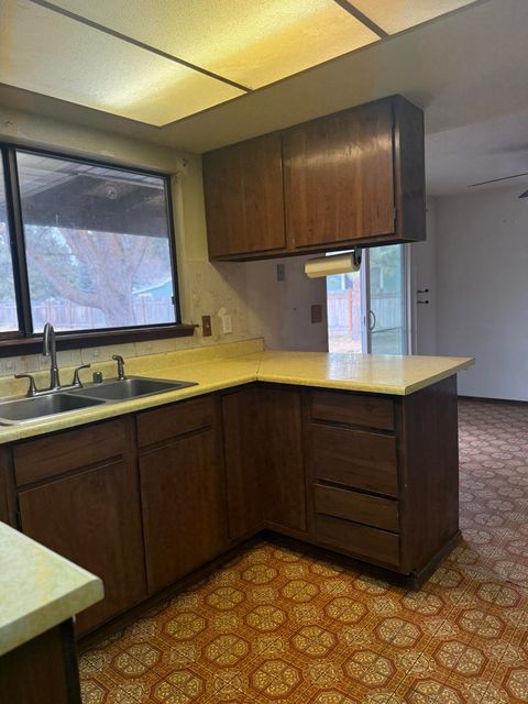 Tiny photo for 15533 Richardson Lane, Keno, OR 97627 (MLS # 220215656)