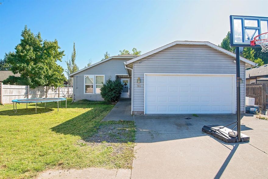 Great Starter home located on a quiet street with a long driveway. Home has ample space as you enter the door you have a large open entry with living, dining room and kitchen as well as an extra room for Toys, Office, Crafts you name it the possibilities are endless. The ample space allows for entertaining a large group and its right off the slider to back patio. Split floor plan. The drive way is long and fits plenty of cars. Priced to sell. Pro Pictures are coming Monday 9/23/19