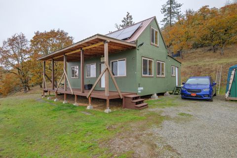 Tiny photo for 311 Grays Creek Road, Grants Pass, OR 97527 (MLS # 220211998)