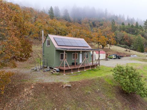 Tiny photo for 311 Grays Creek Road, Grants Pass, OR 97527 (MLS # 220211998)