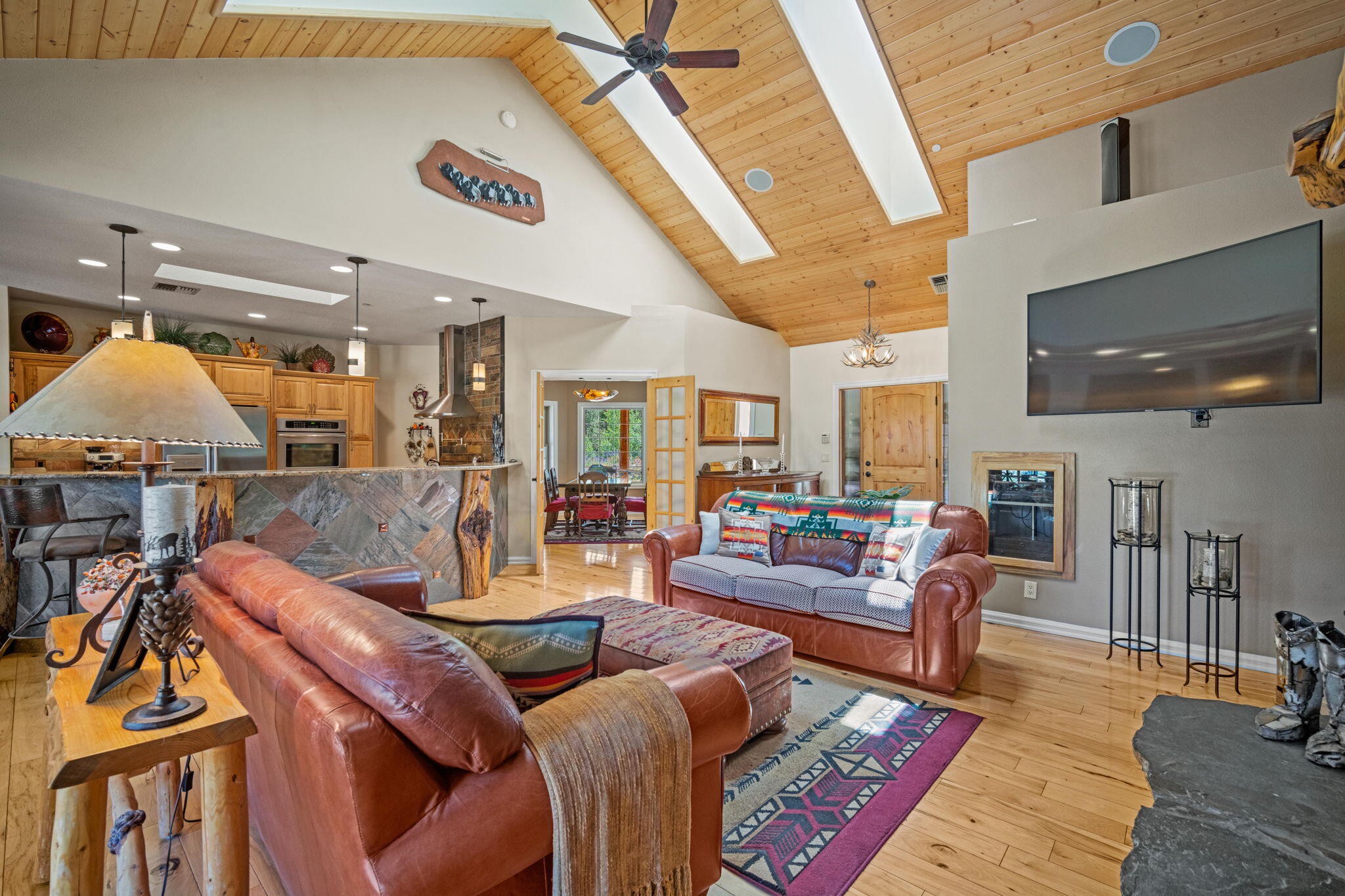 Pinewood Country Est - Residential