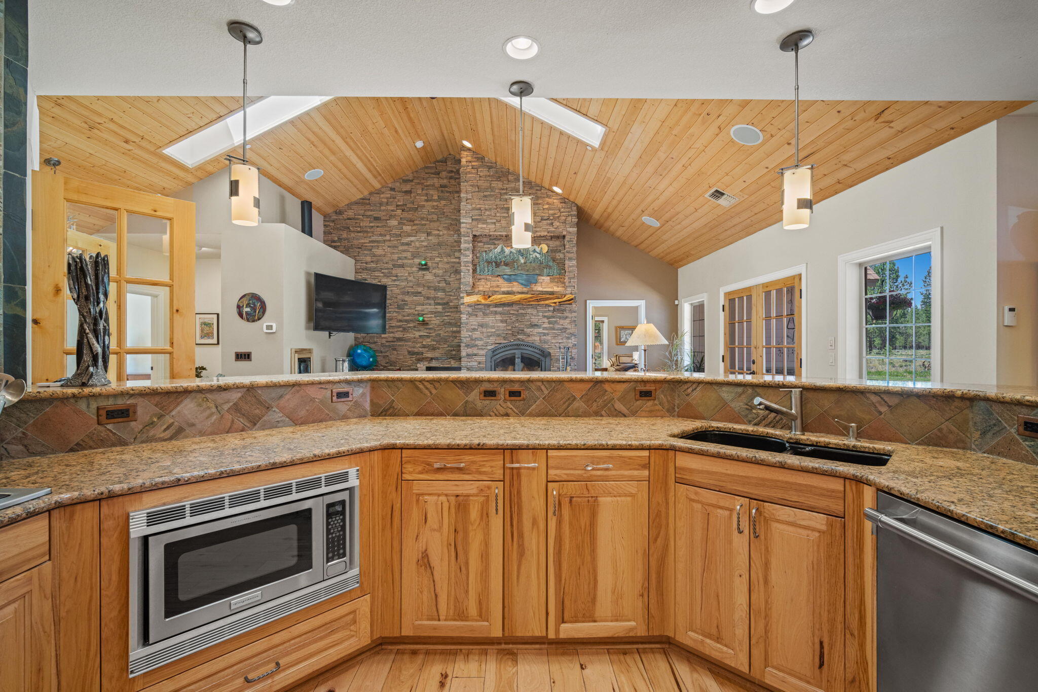 Pinewood Country Est - Residential