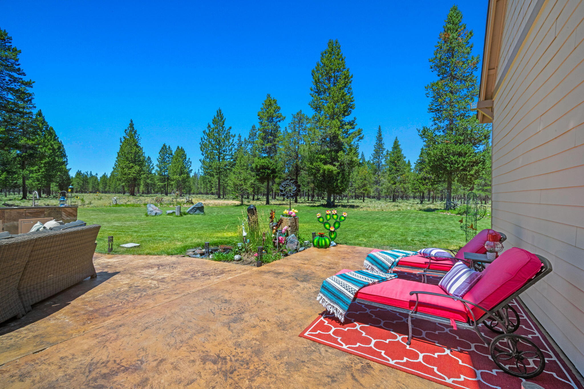 Pinewood Country Est - Residential