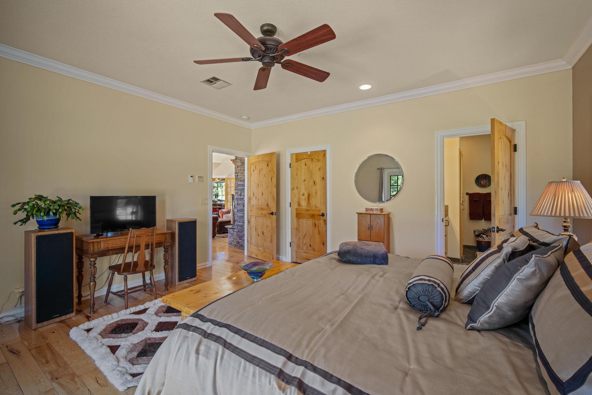 Pinewood Country Est - Residential