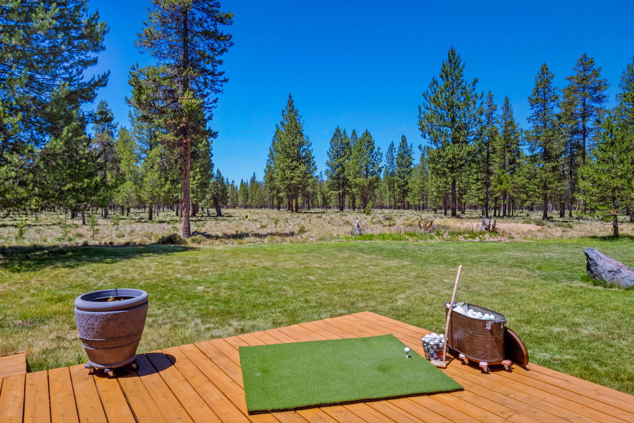 Pinewood Country Est - Residential