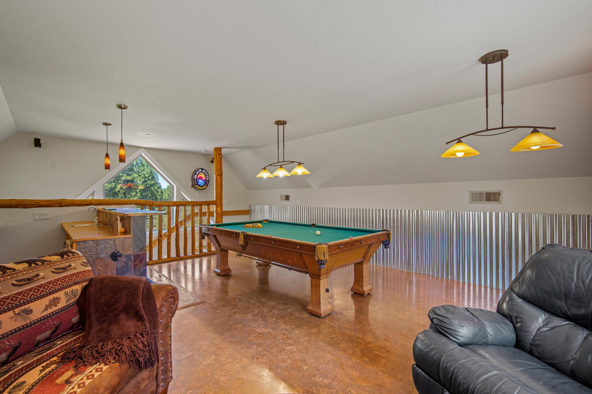 Pinewood Country Est - Residential