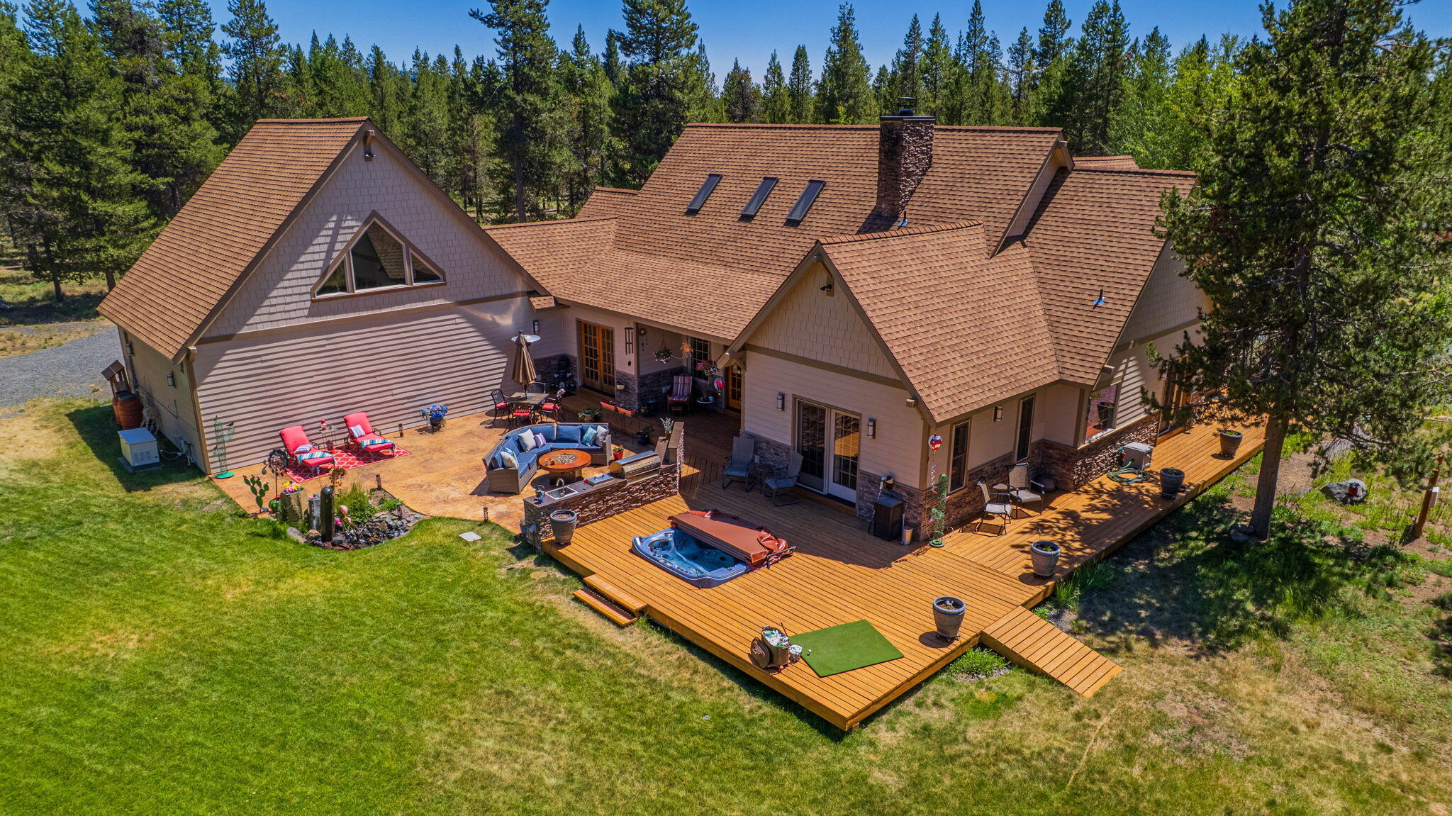 Pinewood Country Est - Residential