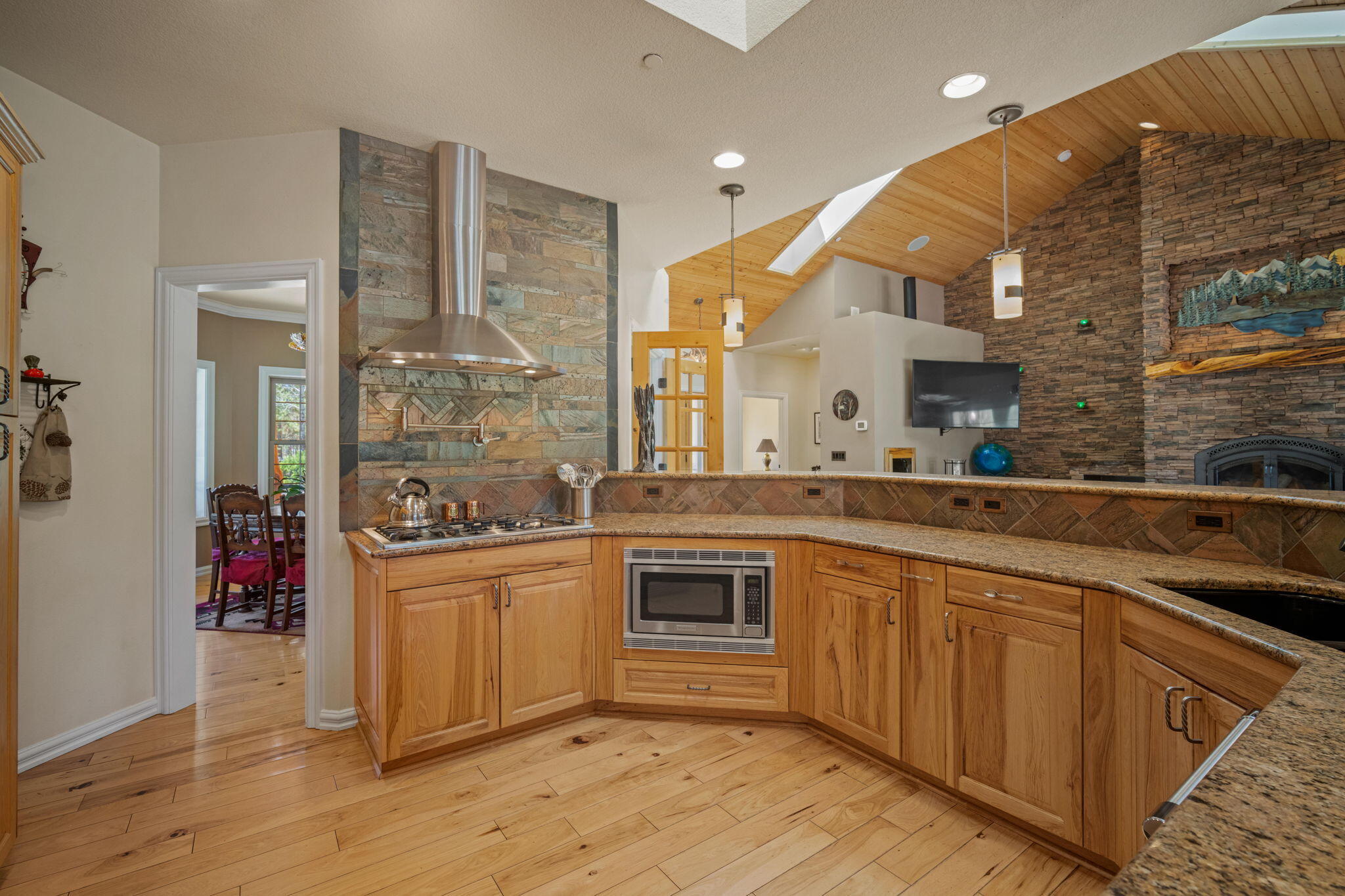 Pinewood Country Est - Residential