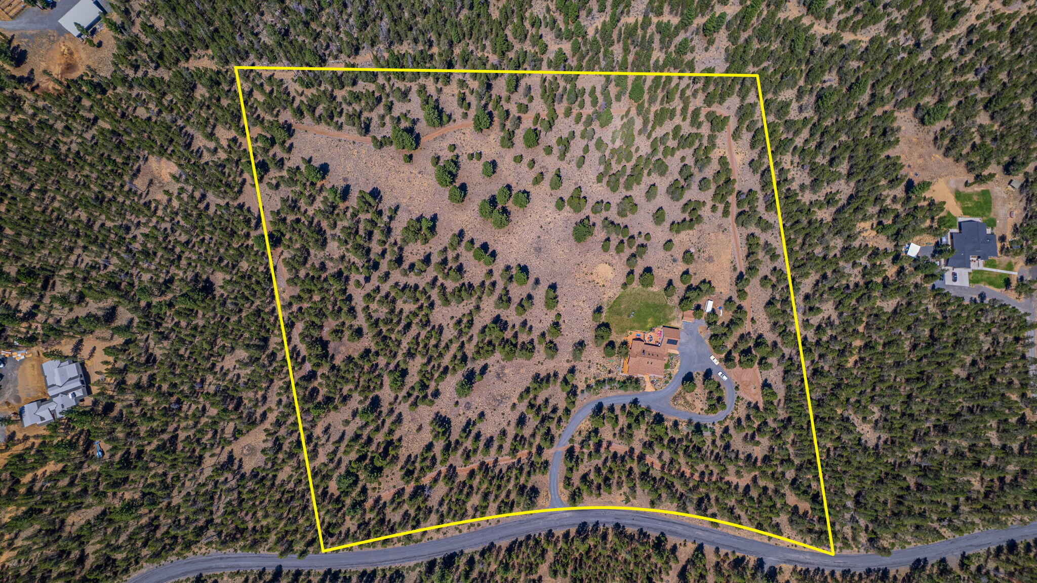 Pinewood Country Est - Residential