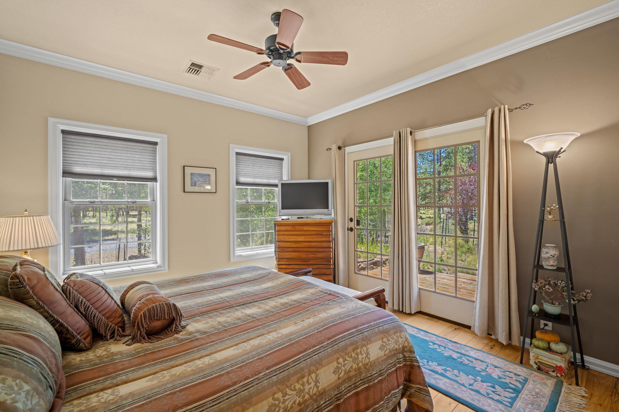 Pinewood Country Est - Residential