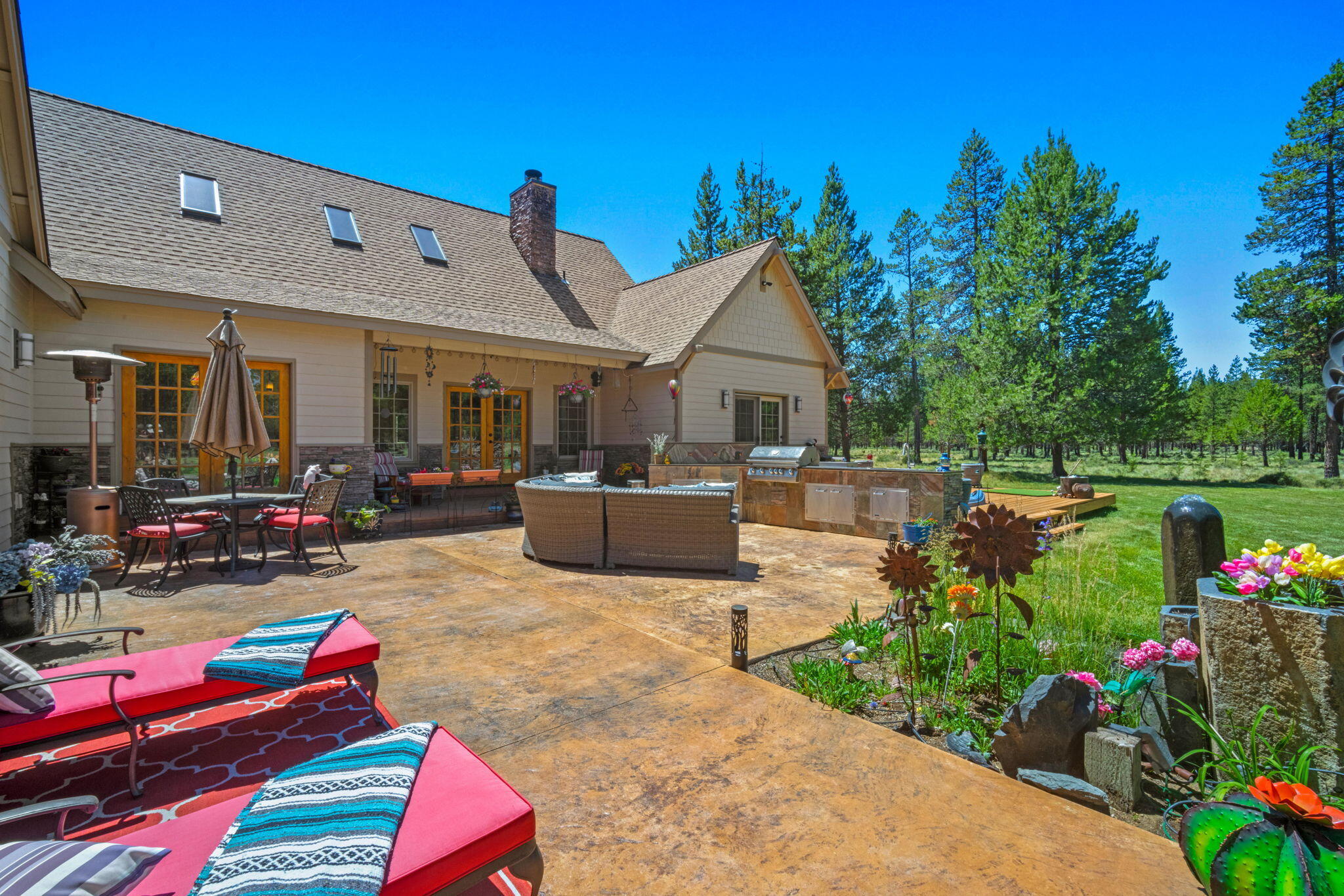 Pinewood Country Est - Residential