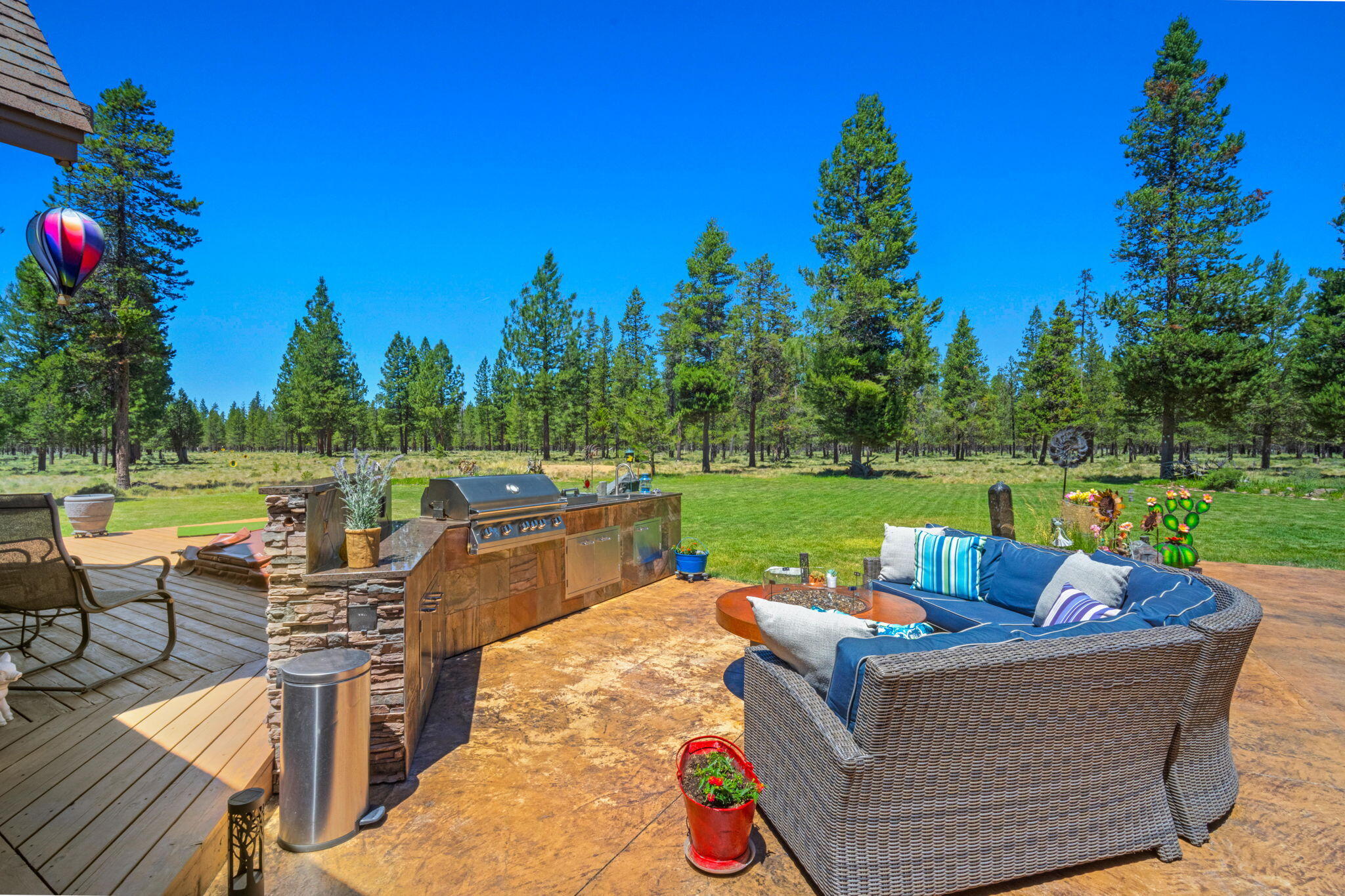 Pinewood Country Est - Residential