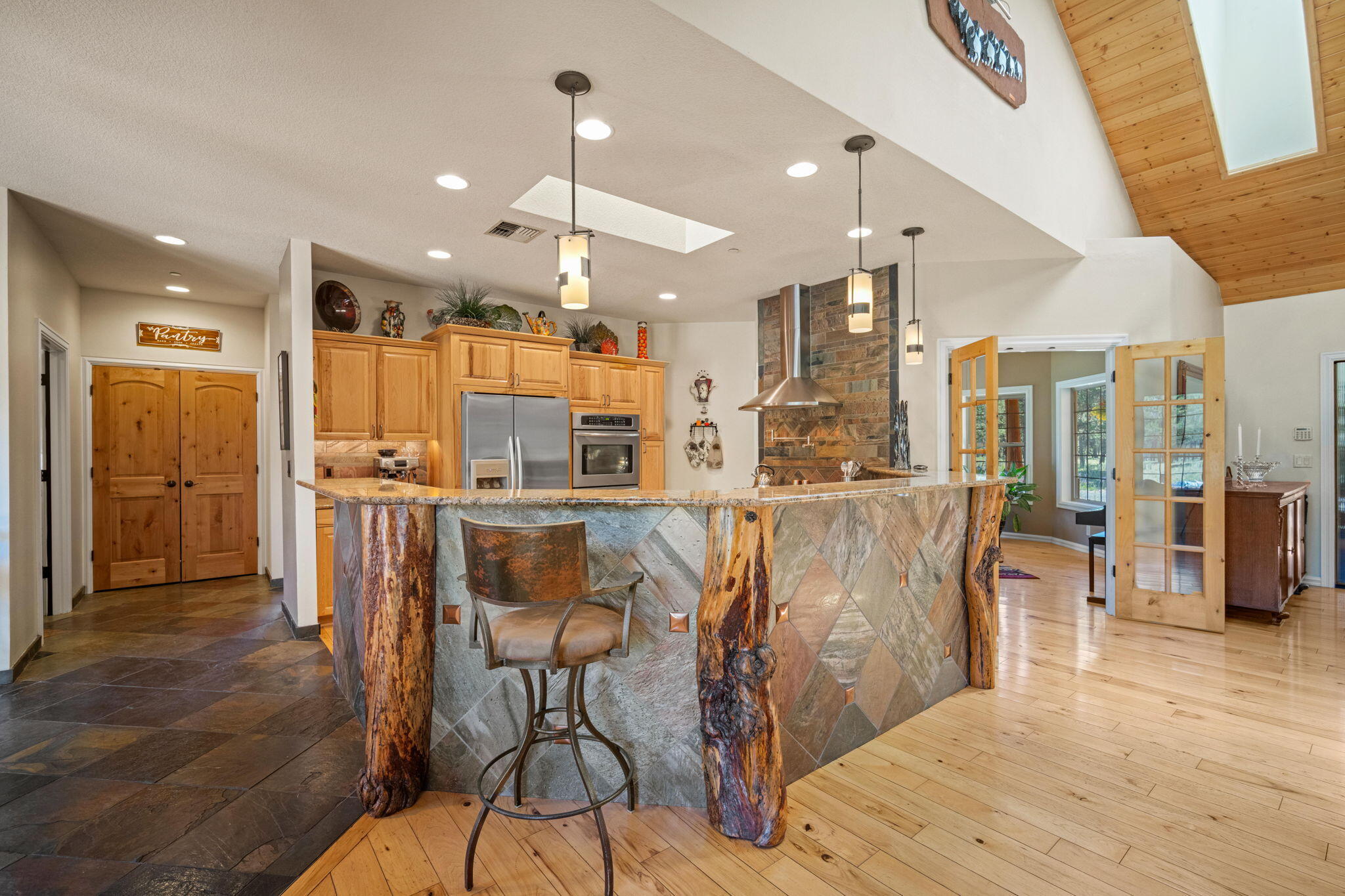 Pinewood Country Est - Residential