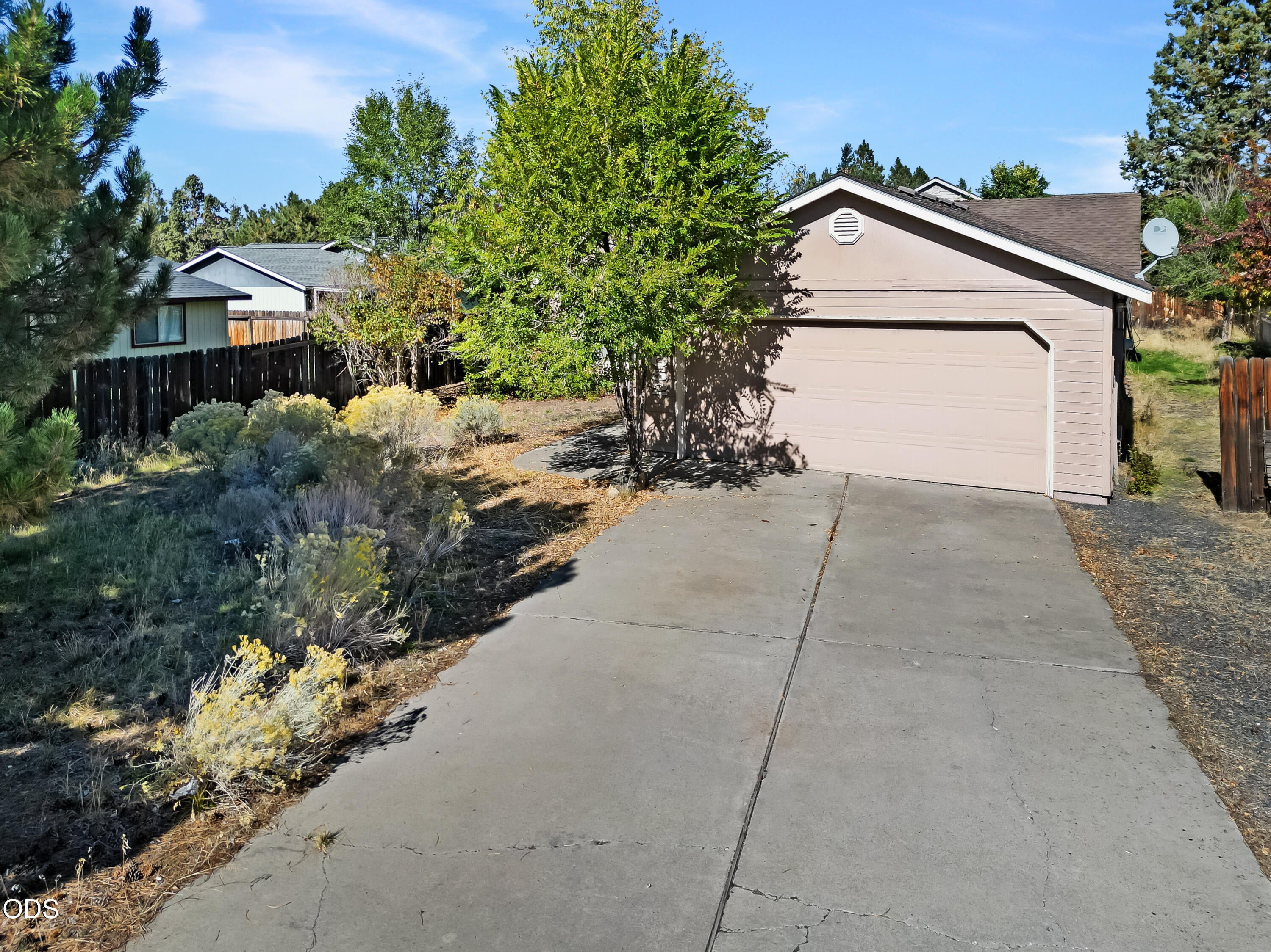 2052 NE Red Rock Lane