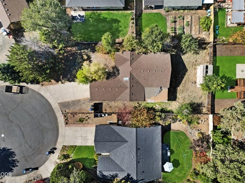 Photo of 2052 NE Red Rock Lane, Bend, OR 97701 (MLS # 220229867)