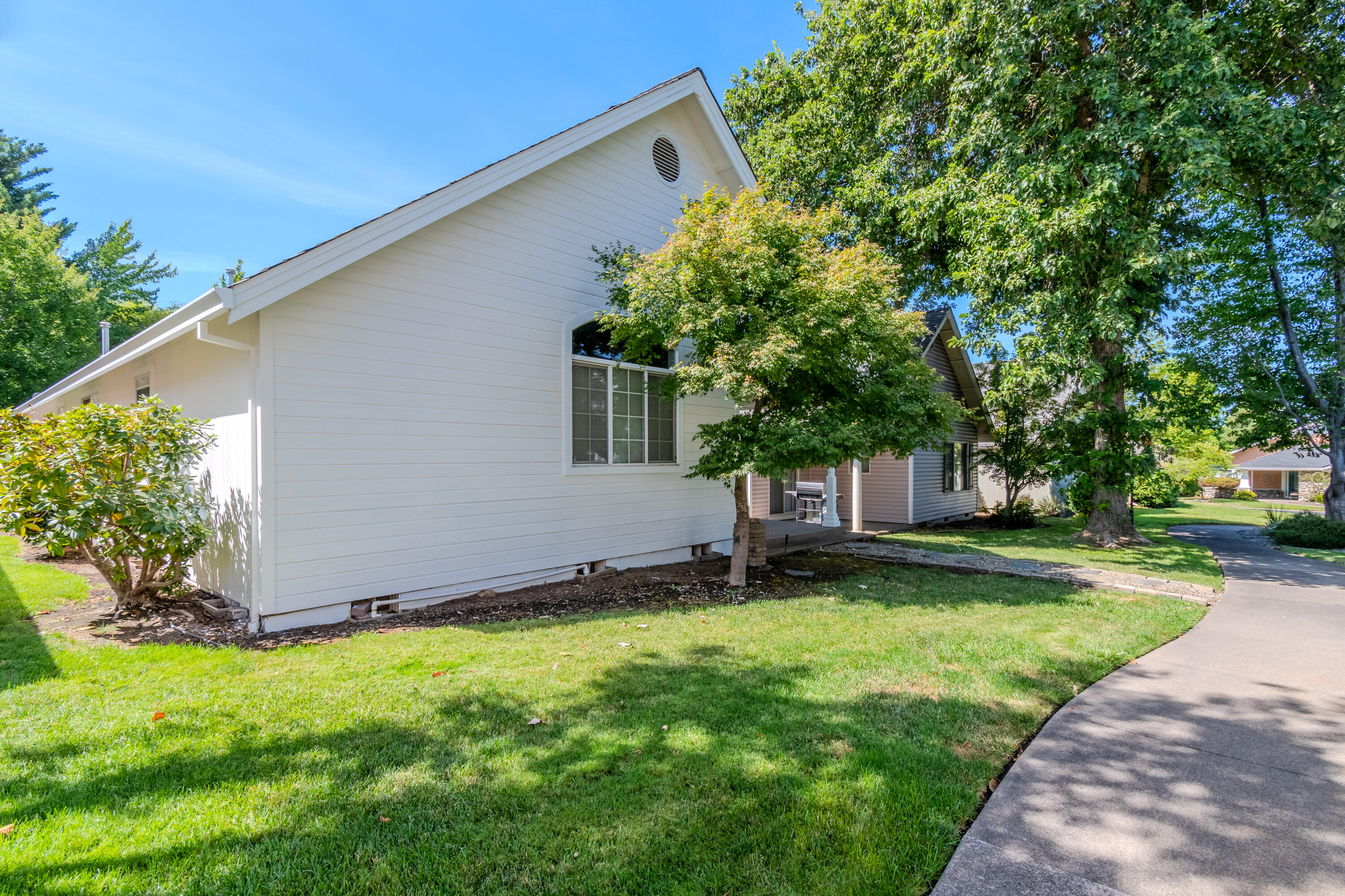 Country Club VillageEstates South Village - Residential