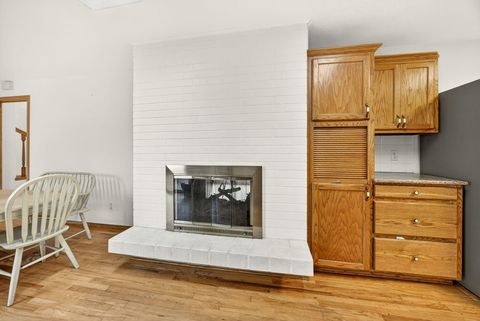 Tiny photo for 1103 Hillview Drive, Ashland, OR 97520 (MLS # 220212411)