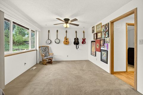 Tiny photo for 1103 Hillview Drive, Ashland, OR 97520 (MLS # 220212411)