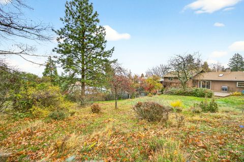 Tiny photo for 1103 Hillview Drive, Ashland, OR 97520 (MLS # 220212411)