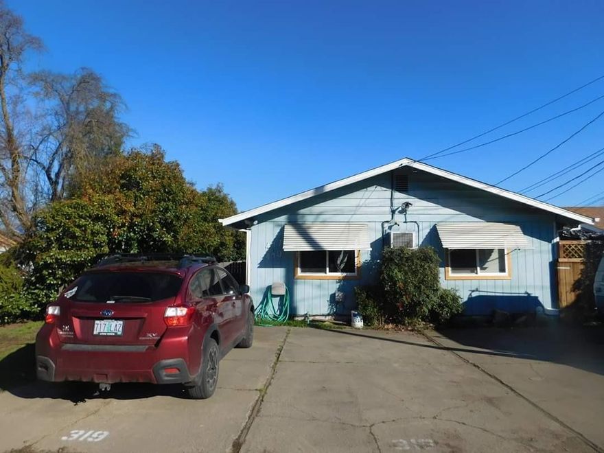 Please do not disturb tenants! Nice little duplex centrally located and close to shopping, Park and bus routes. 417 has been remodeled and is great shape with a good floor plan. 419 has not been remodeled recently. Both units have indoor washer and dryer hook ups. Take advantage of the current rental market and let the tenants make your payments. The seller would like to carry a note on this property for tax purposes.